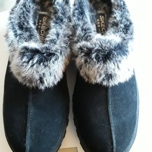 Skechers suede clog slippers